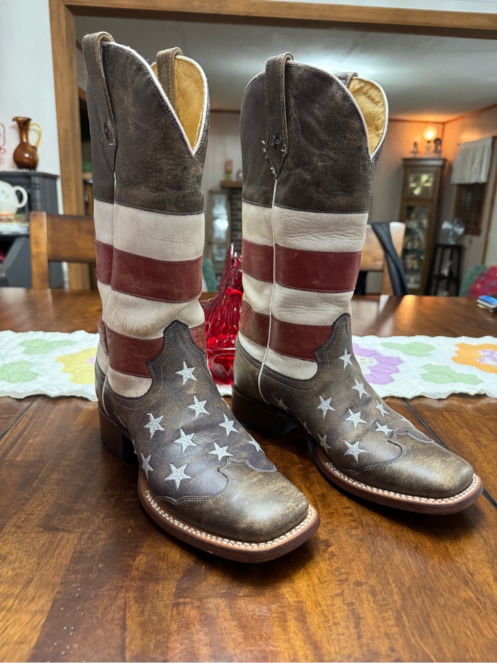 Women Sz 8, fits like 7 to 7 1/2 Roper RED/WHITE/BLUE AMERICANA Leather Boot